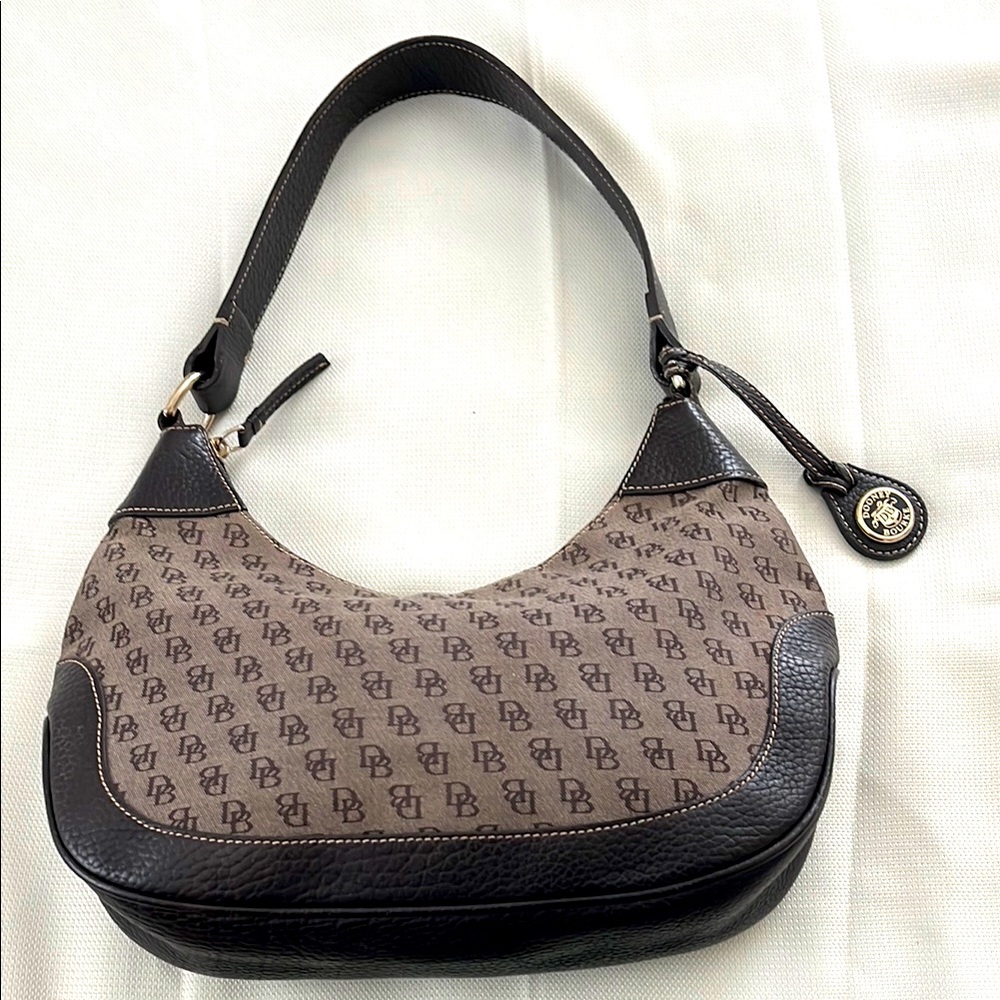 🌸Authentic Dooney & Bourke Vintage Black and Gray Leather Logo Fabric Hobo Bag🌸